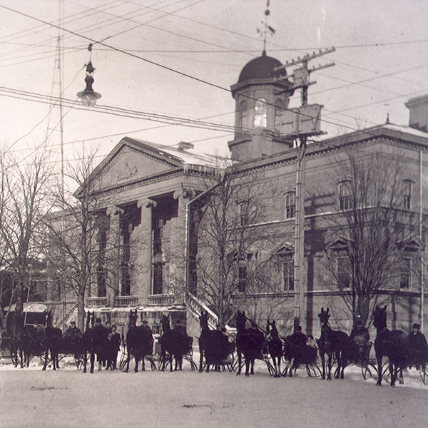Historical image of the Welland Courthouse 